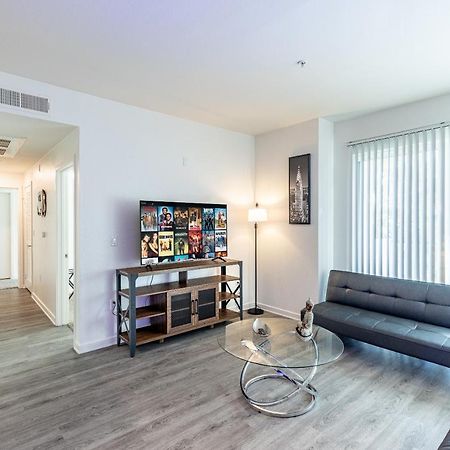 Modern 2Br Apartment On Gordon St Hollywood Apts Los Angeles Bagian luar foto