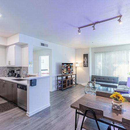 Modern 2Br Apartment On Gordon St Hollywood Apts Los Angeles Bagian luar foto